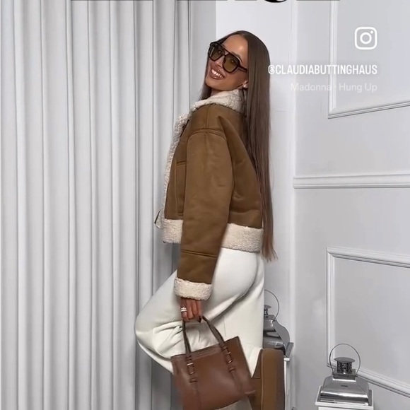 NWT ZARA blogger fav DOUBLE-FACED JACKET SIZE M
🚨PRICE FIRM NO DISCOUNT - Picture 14 of 15